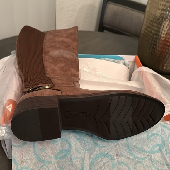 BareTraps MCKAYLA Women's Boots (WIDE CALF) - Picture 3 of 7